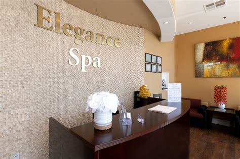 Elegance Spa: The Ultimate Massage Experience .